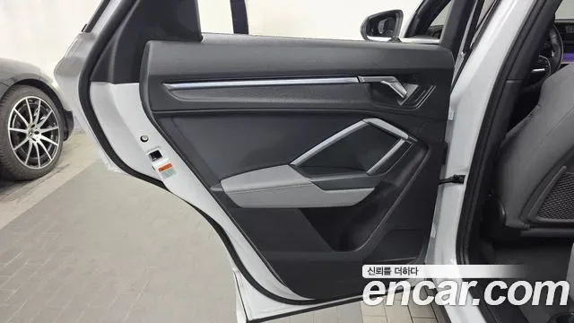 Audi Q3 35 TDI Premium, миниатюра 17