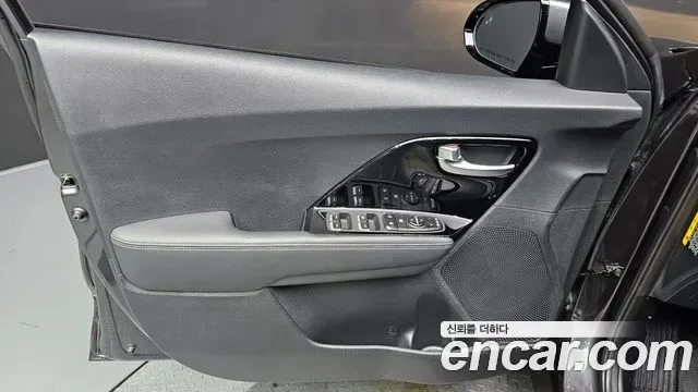 Kia Niro 1.6 HEV Prestige, миниатюра 11
