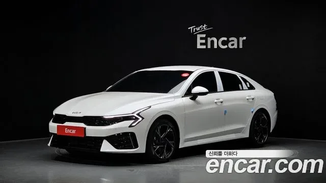 Kia K5 III