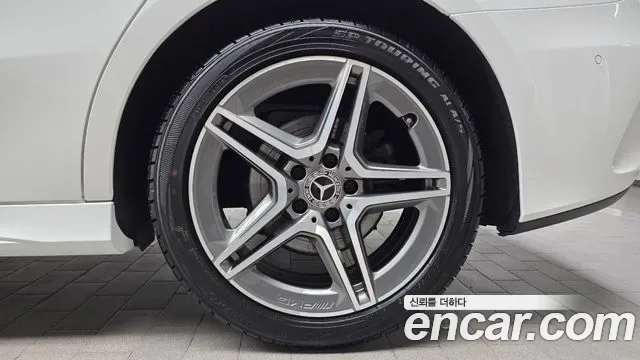 Mercedes-Benz A-Class A220, миниатюра 28