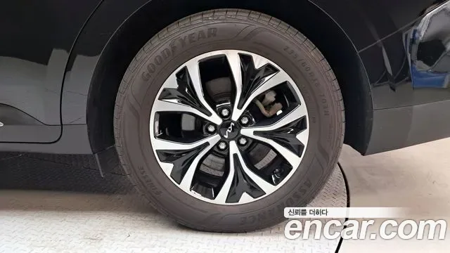 Kia Carnival дизель 9 мест, миниатюра 6