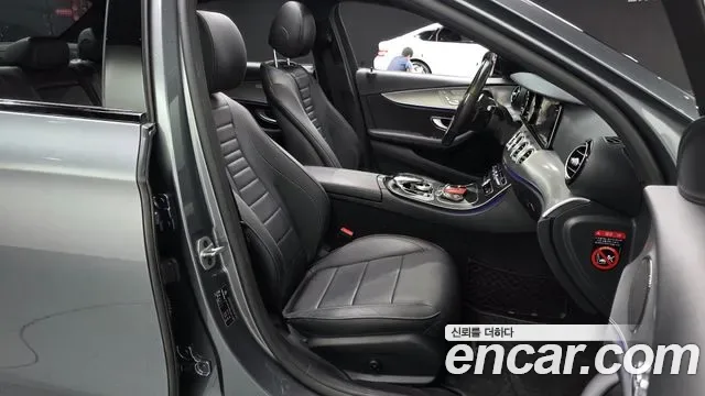 Mercedes-Benz E-Class E250, миниатюра 8