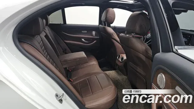 Mercedes-Benz E-Class E250, миниатюра 26