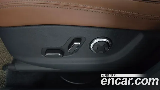 Genesis GV70 2.5T бензин AWD ( ), миниатюра 28