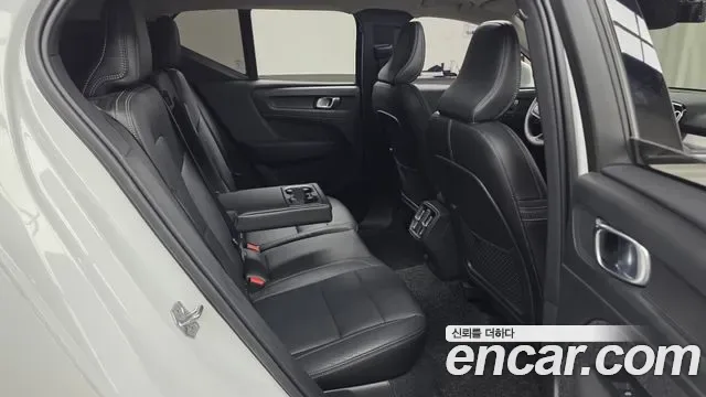 Volvo XC40 B4, миниатюра 18