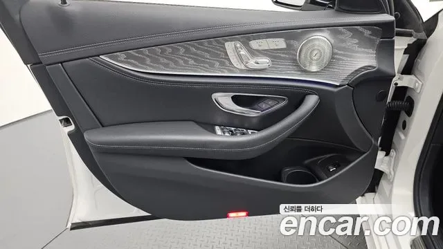 Mercedes-Benz E-Class E350 4MATIC AMG Line, миниатюра 9