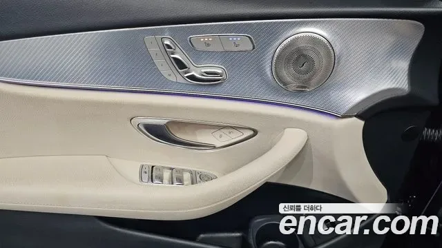 Mercedes-Benz E-Class E350 4MATIC, миниатюра 2
