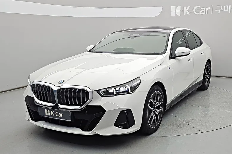 BMW 5 (G60) бензин 2WD 520i M