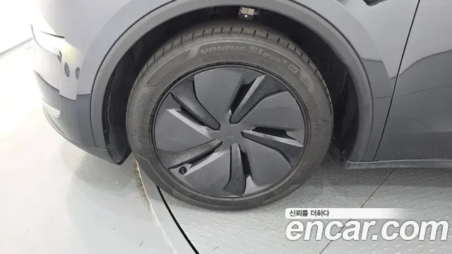 Tesla Y RWD, миниатюра 17