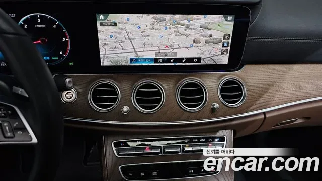 Mercedes-Benz E-Class E220d 4MATIC, миниатюра 20