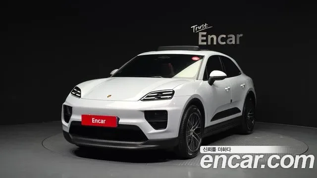 Porsche EV
