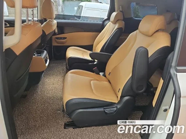 Kia Carnival дизель 9 мест Prestige, миниатюра 8