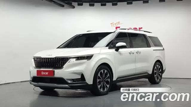 Kia Carnival дизель 9 мест Signature