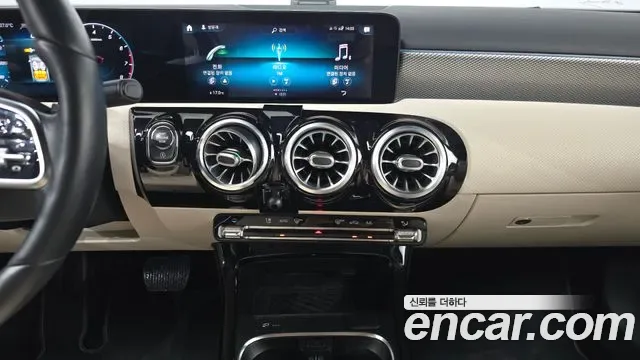 Mercedes-Benz A-Class A220, миниатюра 9