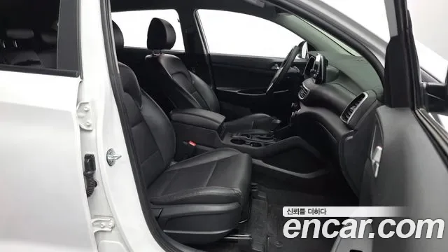 Hyundai TUCSON дизель 2.0 2WD, миниатюра 7