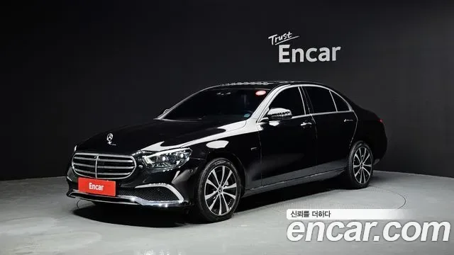 Mercedes-Benz E-Class E300e 4MATIC