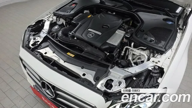 Mercedes-Benz E-Class E250, миниатюра 14