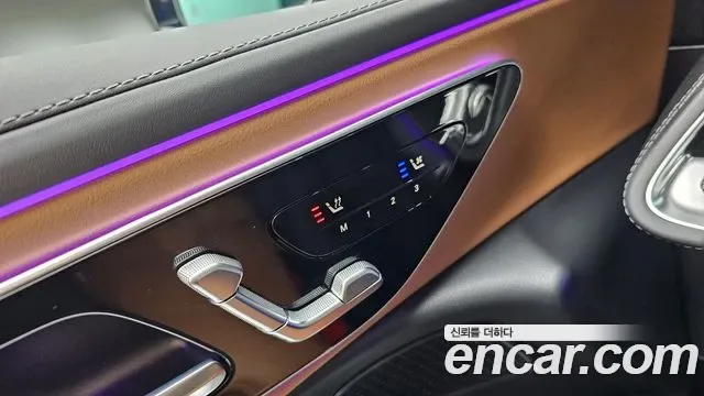 Mercedes-Benz E-Class E200, миниатюра 3