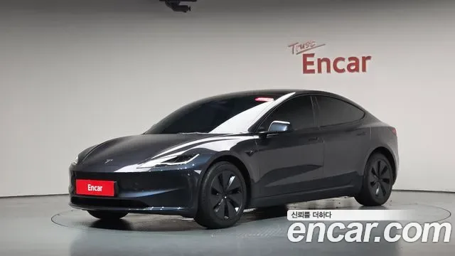 Tesla 3 RWD