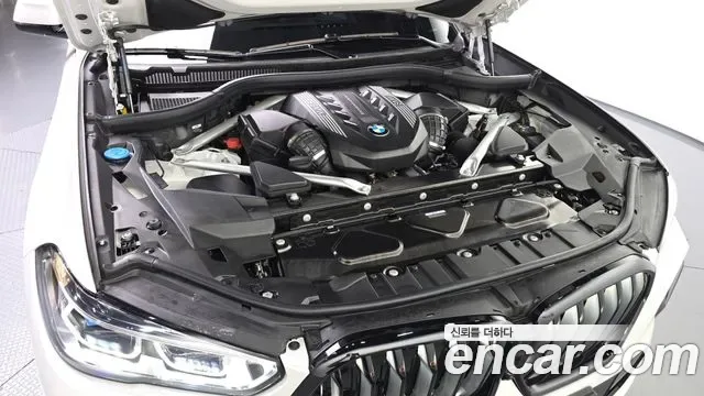 BMW X6 M50i, миниатюра 14