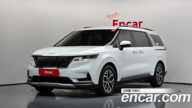 Kia Carnival дизель 9 мест Prestige