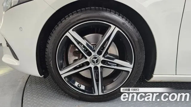 Mercedes-Benz A-Class A250 4MATIC, миниатюра 8