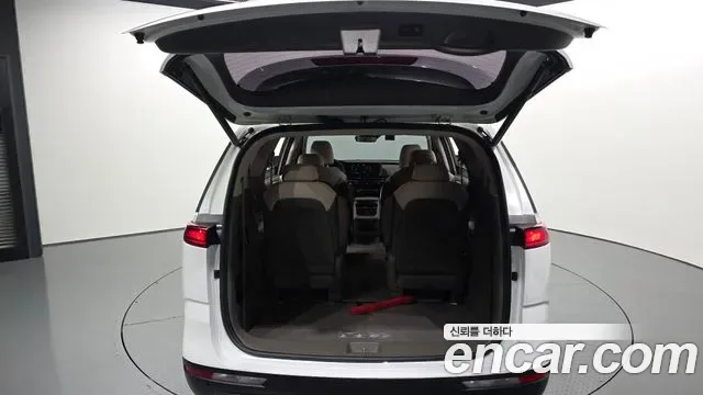 Kia Carnival дизель 9 мест, миниатюра 3