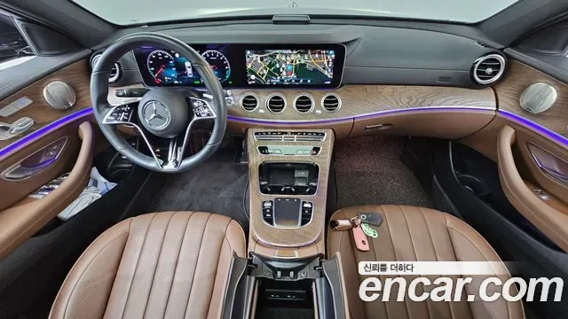 Mercedes-Benz E-Class E300e 4MATIC, миниатюра 8