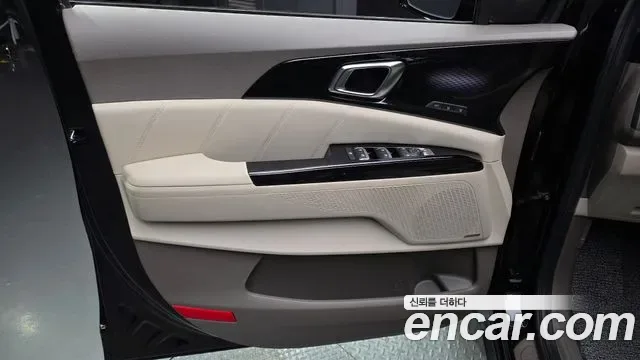 Kia Carnival бензин 7 мест Signature, миниатюра 7