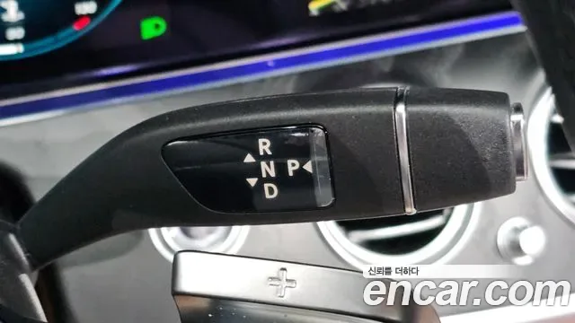 Mercedes-Benz E-Class E250 AMG Line, миниатюра 15