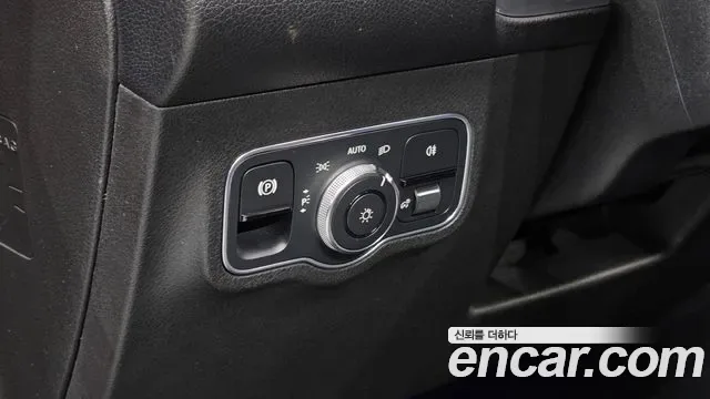 Mercedes-Benz GLB GLB200 d, миниатюра 2