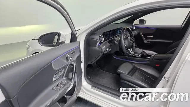 Mercedes-Benz A-Class A220, миниатюра 18