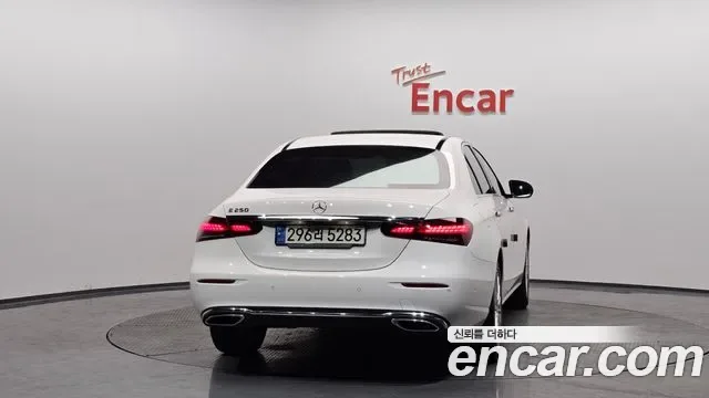 Mercedes-Benz E-Class E250, миниатюра 4