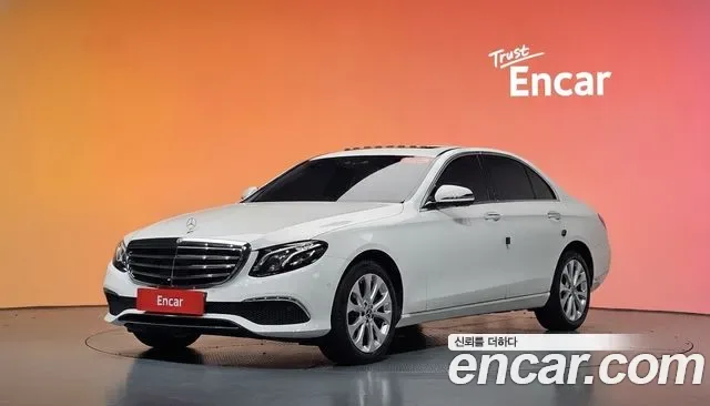 Mercedes-Benz E-Class E300 4MATIC, миниатюра 11