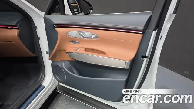 Genesis GV70 2.5T бензин AWD ( ), миниатюра 17