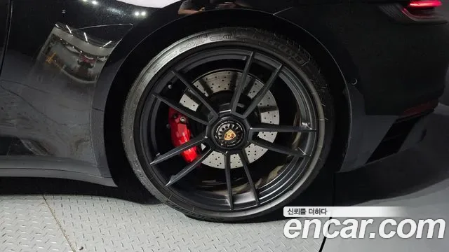 Porsche 911 4 GTS, миниатюра 28