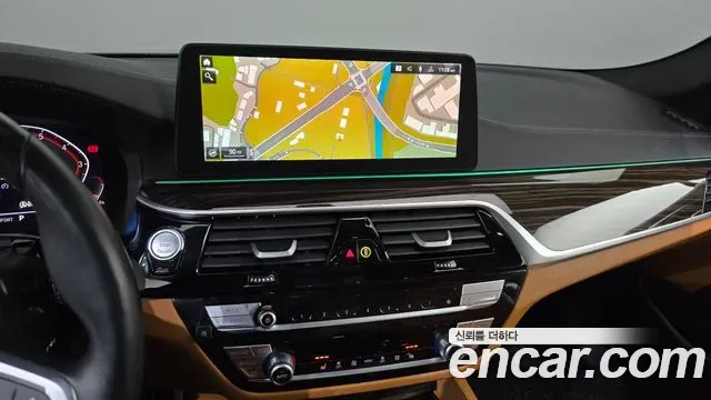 BMW 5 (G30) 520i M, миниатюра 3