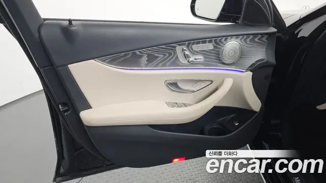 Mercedes-Benz E-Class E350 4MATIC, миниатюра 30