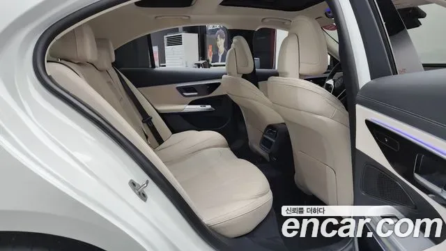 Mercedes-Benz E-Class E200, миниатюра 29