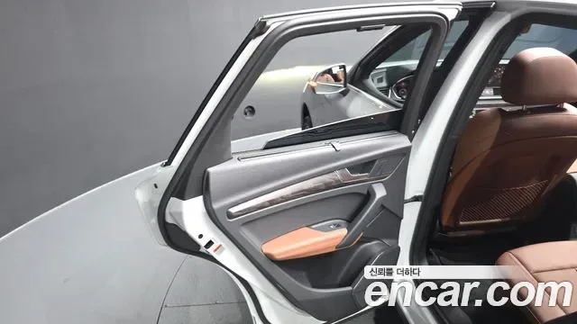 Audi Q5 45 TFSI Premium, миниатюра 2