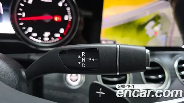 Mercedes-Benz E-Class E220d 4MATIC, миниатюра 14