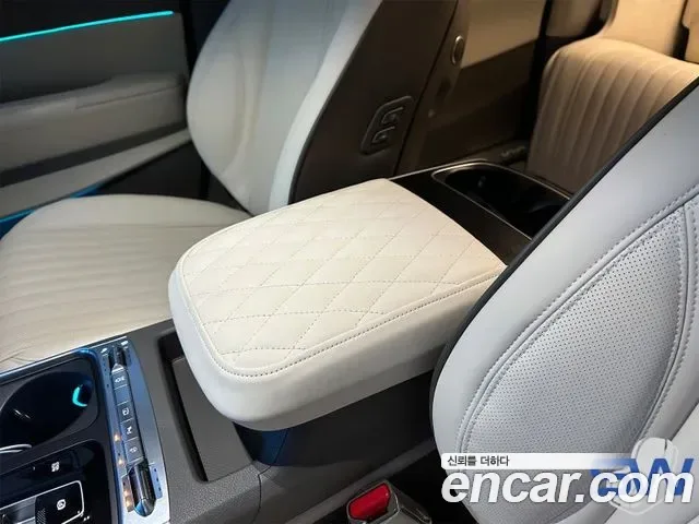 Kia Carnival HEV 9 мест, миниатюра 3
