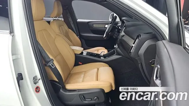 Volvo XC40 T4, миниатюра 12