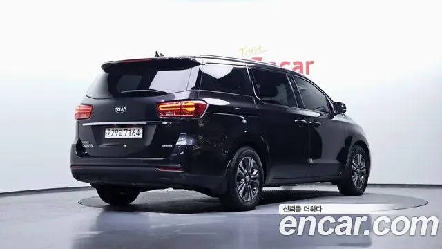 Kia Carnival 8 мест, миниатюра 4