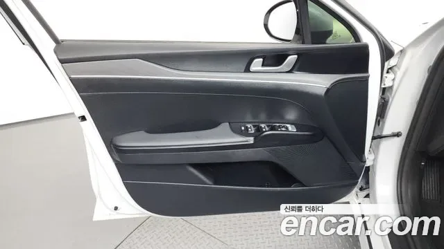 Kia K5 III 2.0 LPi( ) Prestige, миниатюра 30