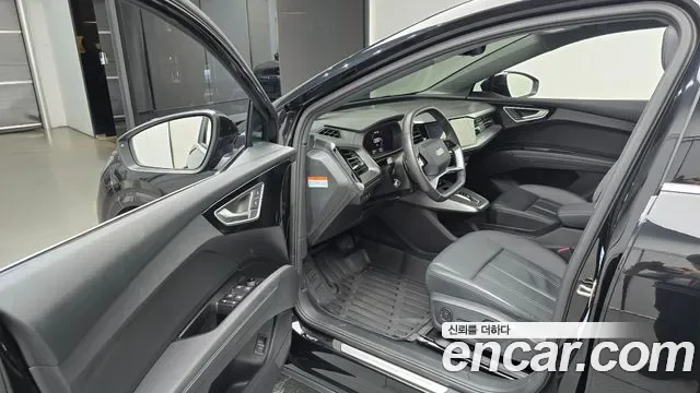 Audi Q4 40 Premium, миниатюра 4