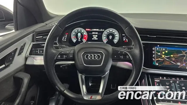 Audi Q8 55 TFSI Premium, миниатюра 3