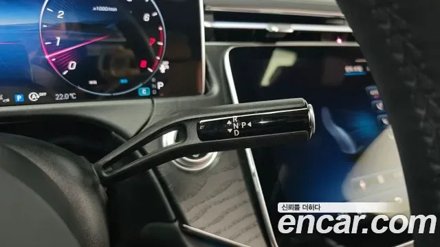 Mercedes-Benz E-Class E200, миниатюра 12