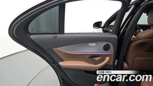 Mercedes-Benz E-Class E250, миниатюра 12