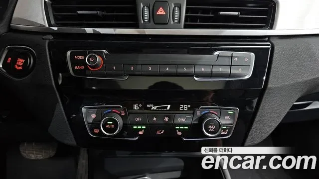 BMW X1 xDrive 20i, миниатюра 10